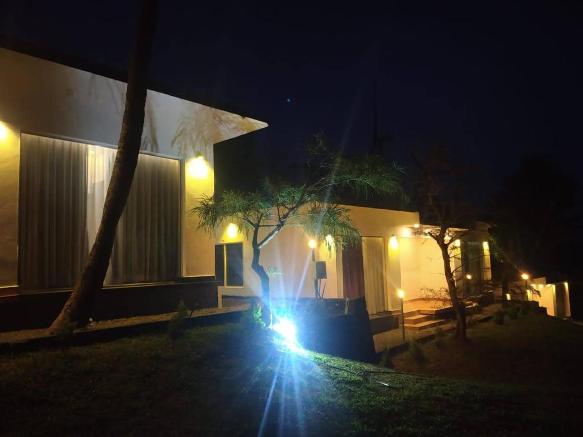 Peakaavu Cottages อีดุกกี ภายนอก รูปภาพ